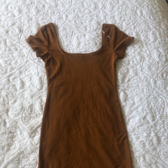 4 Midi Dress Bundle - Picture 2 of 5